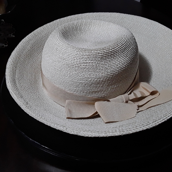 Chapeau Chateau spring hat size 7 main image 4